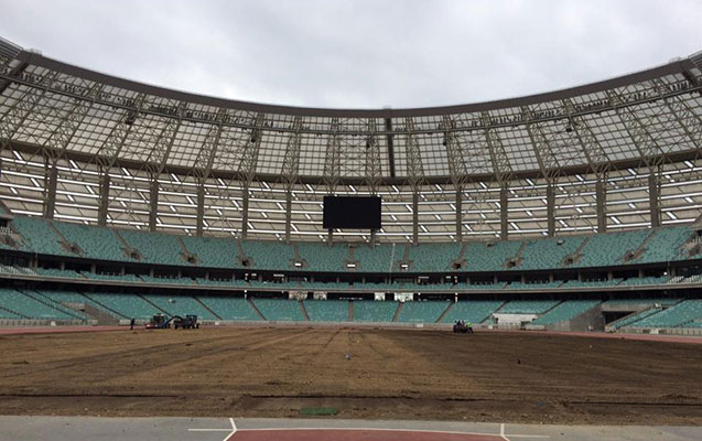 Olimpiya stadionunun ot örtüyü dəyişdirilir - 