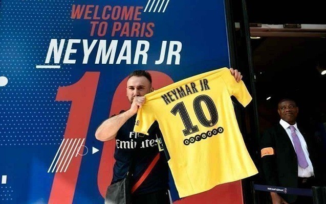 6 saatda 10 min Neymar forması satıldı
