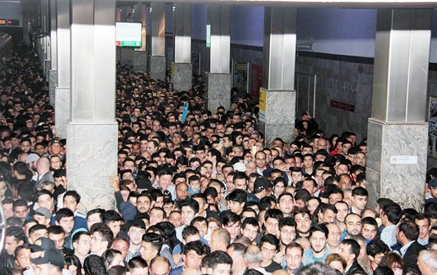 Metroda qatarlar niyə gecikir? - Depoda problem yaranıb