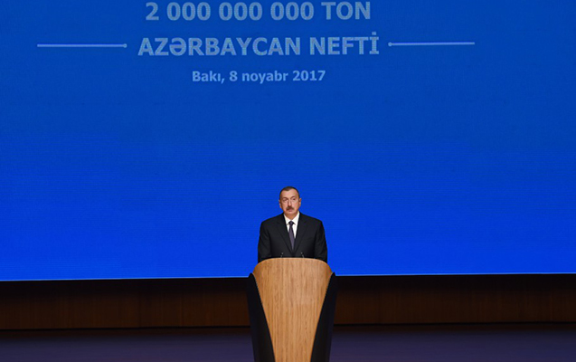 Prezident 2 milyard ton neft hasilatı ilə bağlı mərasimdə
