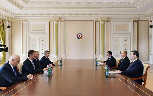 İlham Əliyev rus siyasətçilərlə görüşdü
