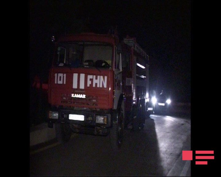 Ağdamda Bayraq Meydanında yanğın olub