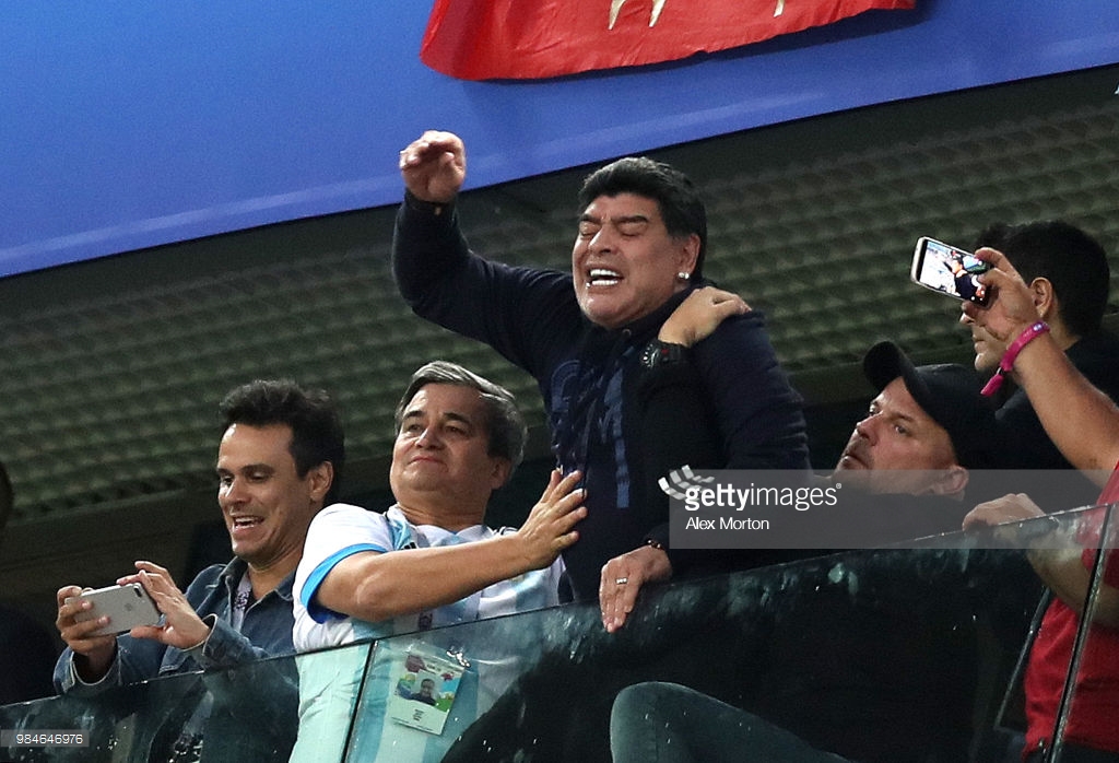 Maradona xəstəxanalıq oldu