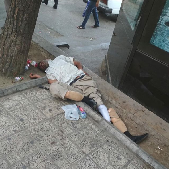 Qarabağ qazisi, yoxsa dilənçi? – Bu foto hamını kövrəltdi…