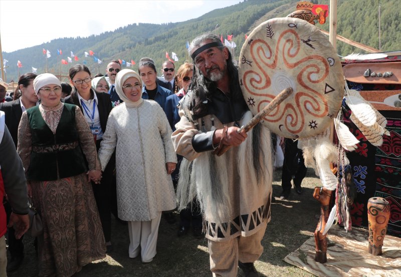 Əminə Ərdoğan Qırçın yaylağında köçəri qadınlarla - Fotolar