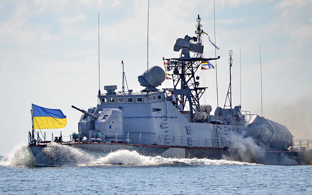Rusiya Ukraynanın döyüş gəmisini vurdu - Poroşenko təcili toplantı çağırdı