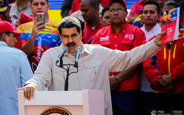 Maduro hərbçiləri ABŞ işğalına hazır olmağa çağırdı