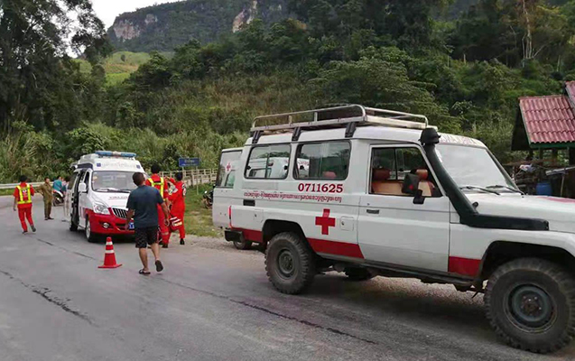 Çinli turistlər qəzaya düşdü - 13 ölü, 31 yaralı
