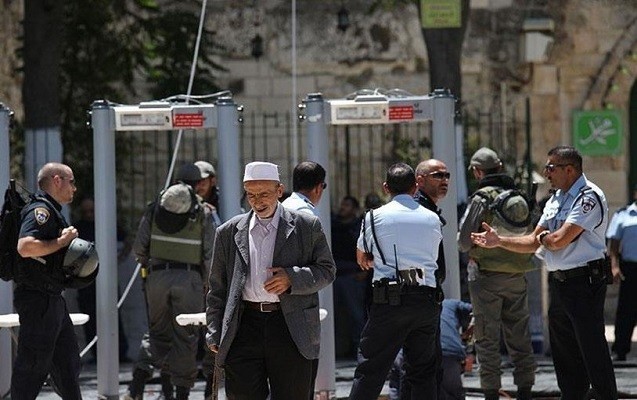 “Məscidi-Əqsa”dan metal detektorlar götürülür
