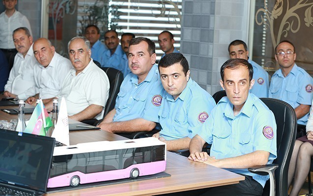 Xaliq Faiqoğlu nümunəvi sürücüləri mükafatlandırdı - 