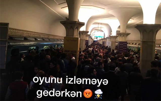 Futboldan sonrakı nəqliyyat rəzaləti - Fotolar