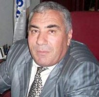 azerbaycanda-siyasi-partiya-kursunu-deyisir
