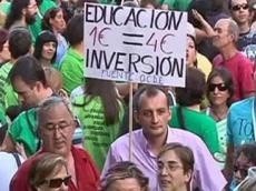 muellimler-hokumete-etiraz-etdiler