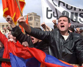 ermenistanda-inqilab-yetisdi-video