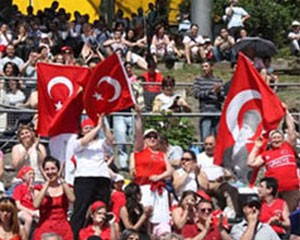 turk-futbolculari-terrora-qarsi-birlesdi