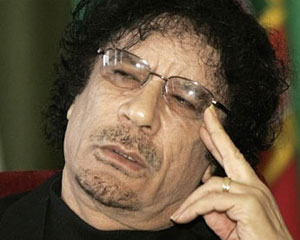 oldurulmezden-evvel-qeddafiye-tecavuz-edilib-video