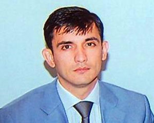 cumsud-nuriyev-meddahliqla-mesguldur