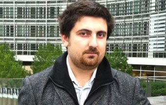 -videoda-adi-cekilen-iqbal-iqbal-agazadedir