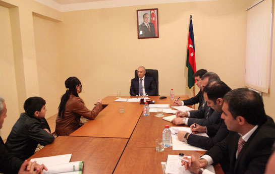 fizuli-elekberov-vetendaslari-qebul-edib-fotolar