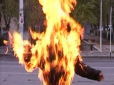 bakida-4-usaq-atasi-meshur-meyxanaciya-gore-ozunu-yandirdi