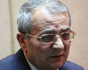 isgender-hemidov-hebs-edildi