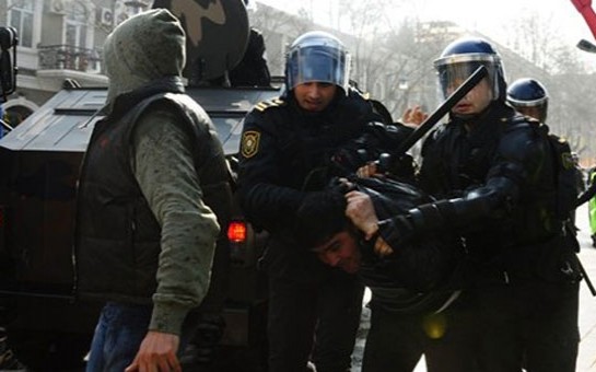 polis-musavatcini-niye-tutub-