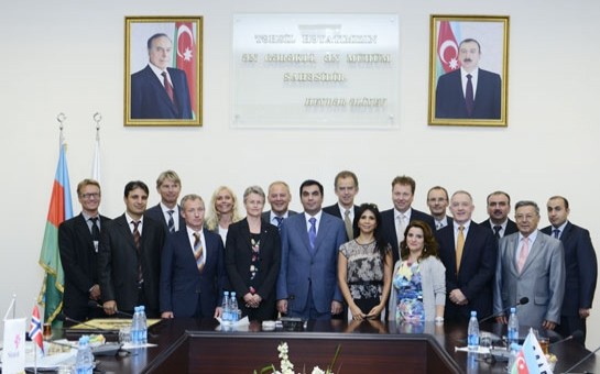 statoil-sirketinin-vitse-prezidentleri-baki-ali-neft-mektebinde-olublar