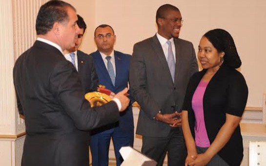 abs-sefirliyinin-numayendeleri-gencede-