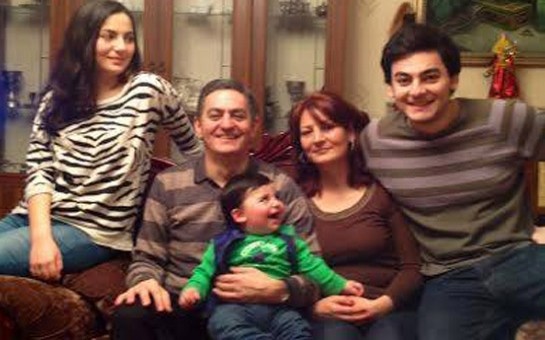 eli-kerimli-ailesinin-fotosunu-paylasdi-
