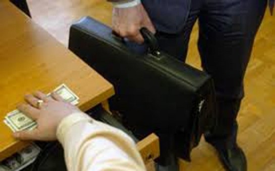 jurnalist-adi-ile-rusvet-alarken-tutuldu