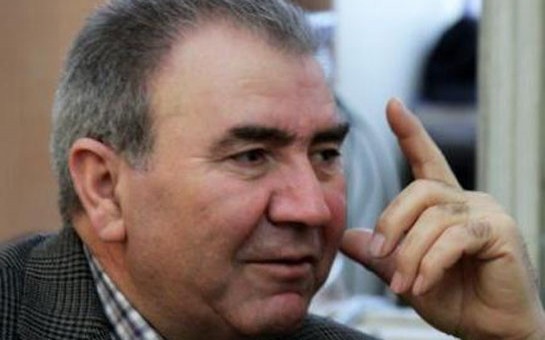 ona-kicik-qardasi-kimi-bir-meslehetim-var