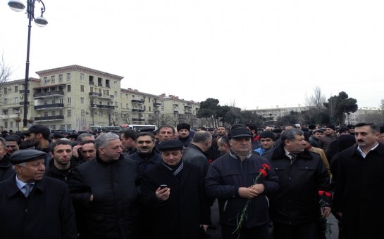 qarabag-bloku-sehidler-xiyabanini-ziyaret-edib