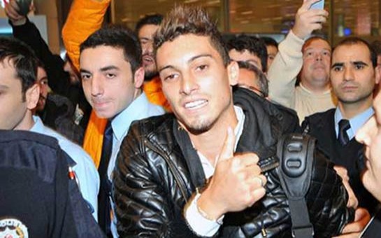 qalatasaray-transfer-meselesini-hell-etdi
