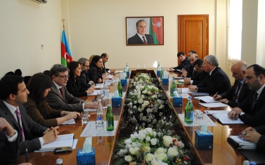 kend-teserrufati-nazirliyinde-gorus-kecirilib