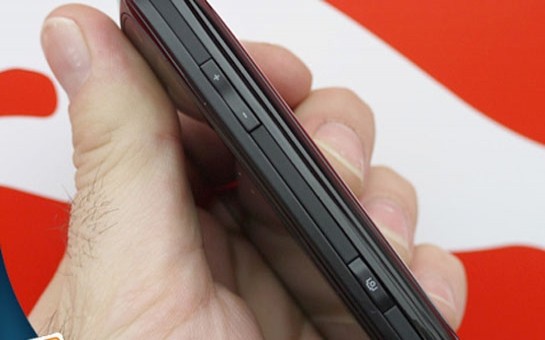 zeng-vurmaq-ucun-telefon-istedi-goturub-ogurladi