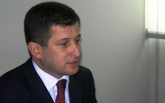vekiller-kollegiyasi-kerem-hesenova-sikayet-edecek