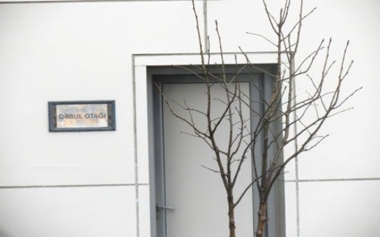 -nazirlikde-bize-dilenci-kimi-baxirlar-