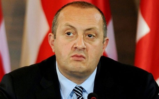 gurcustan-prezidenti-qaxa-gedecek