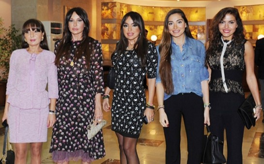 mehriban-eliyeva-ve-qizlari-italyan-aktrisasi-ile-gorusub-