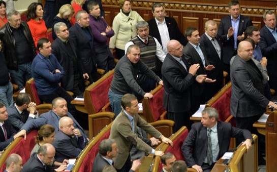 ukrayna-mayin-25-ne-prezident-seckileri-teyin-etdi