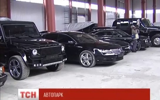 yanukovicin-oglunun-2-milyonluq-avtoparki-uze-cixdi-