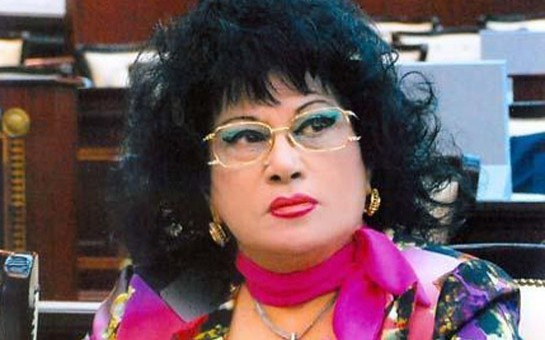 zeyneb-xanlarova-esebilesdi-