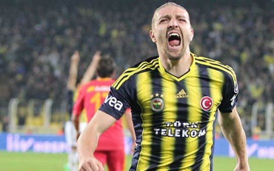 fenerin-ulduzu-super-kluba-kecir
