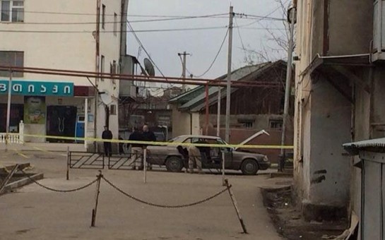 azerbaycanlinin-masinina-partlayici-qurgu-yerlesdirilib-