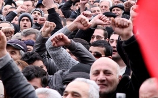 ermeniler-acindan-qirilir