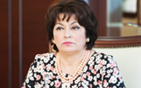 oglum-ona-qarsi-yonelen-tehdidlere-sine-gele-bilen-guclu-siyasetcidir