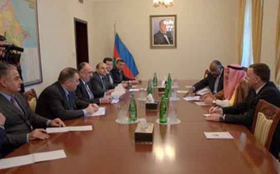 elmar-memmedyarov-resmi-gorusde