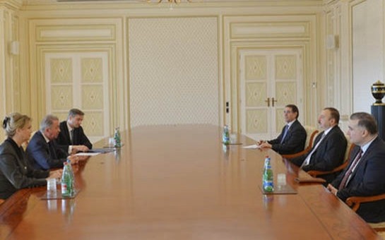 prezident-beynelxalq-sulh-institutunun-numayende-heyetini-qebul-edib