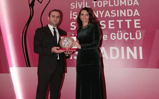 qenire-pasayevaya-turkiyede-mukafatlandirildi-