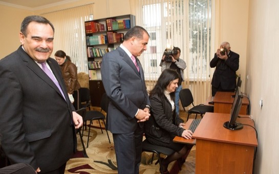 elmar-veliyev-acilis-etdi-